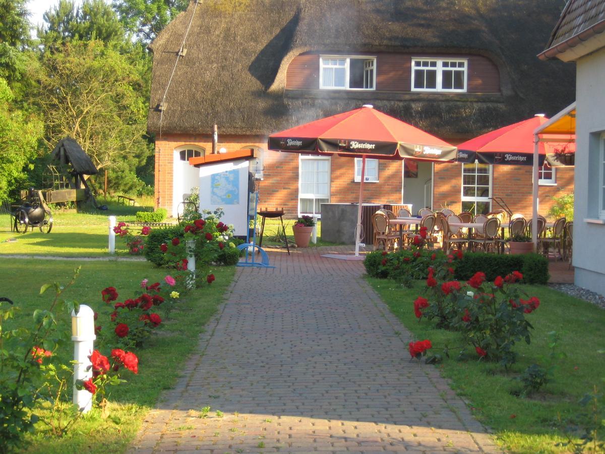 Hotel Alt Wittower Krug Wiek auf Rügen Extérieur photo