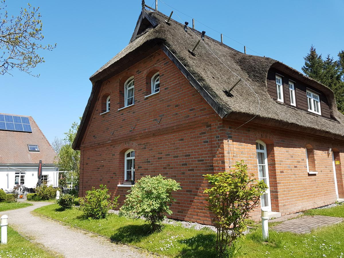 Hotel Alt Wittower Krug Wiek auf Rügen Extérieur photo