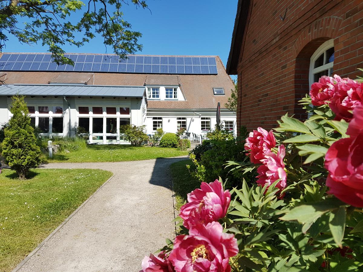 Hotel Alt Wittower Krug Wiek auf Rügen Extérieur photo