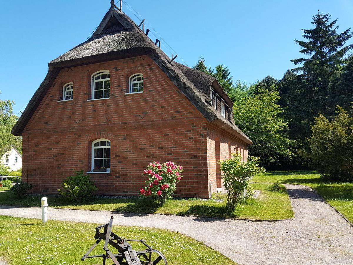 Hotel Alt Wittower Krug Wiek auf Rügen Extérieur photo